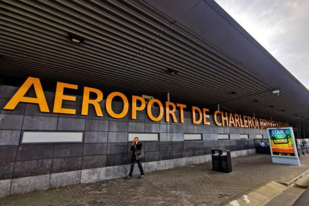 شقة Station 64 B2 Charleroi-Airport المظهر الخارجي الصورة
